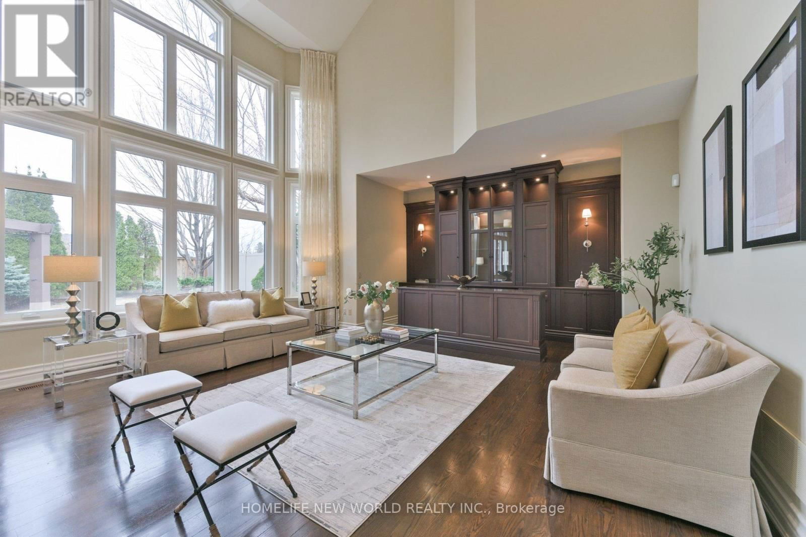 33 EVITA COURT Image 17