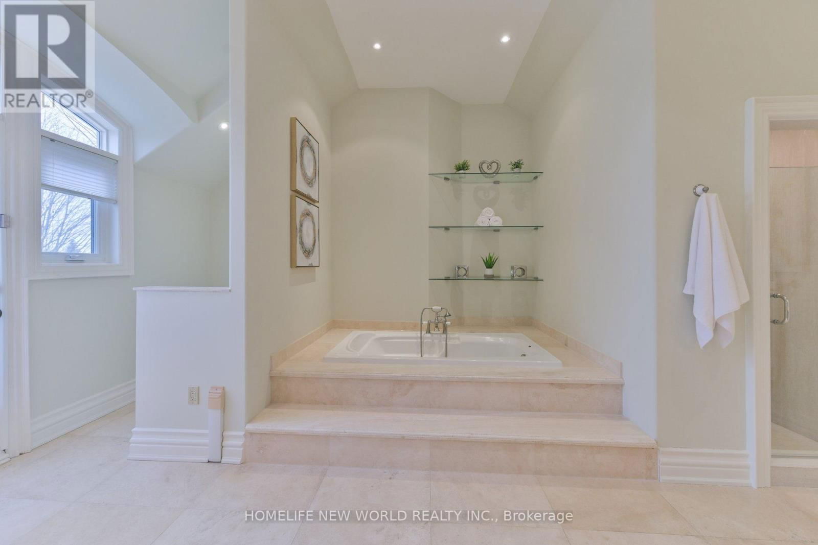 33 EVITA COURT Image 31