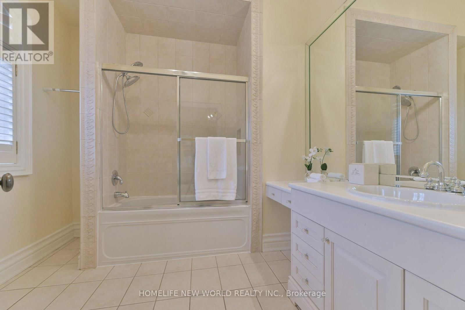 33 EVITA COURT Image 38