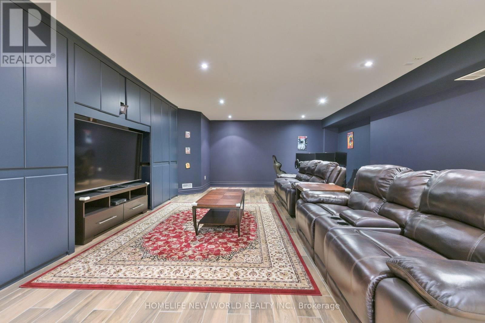 33 EVITA COURT Image 43