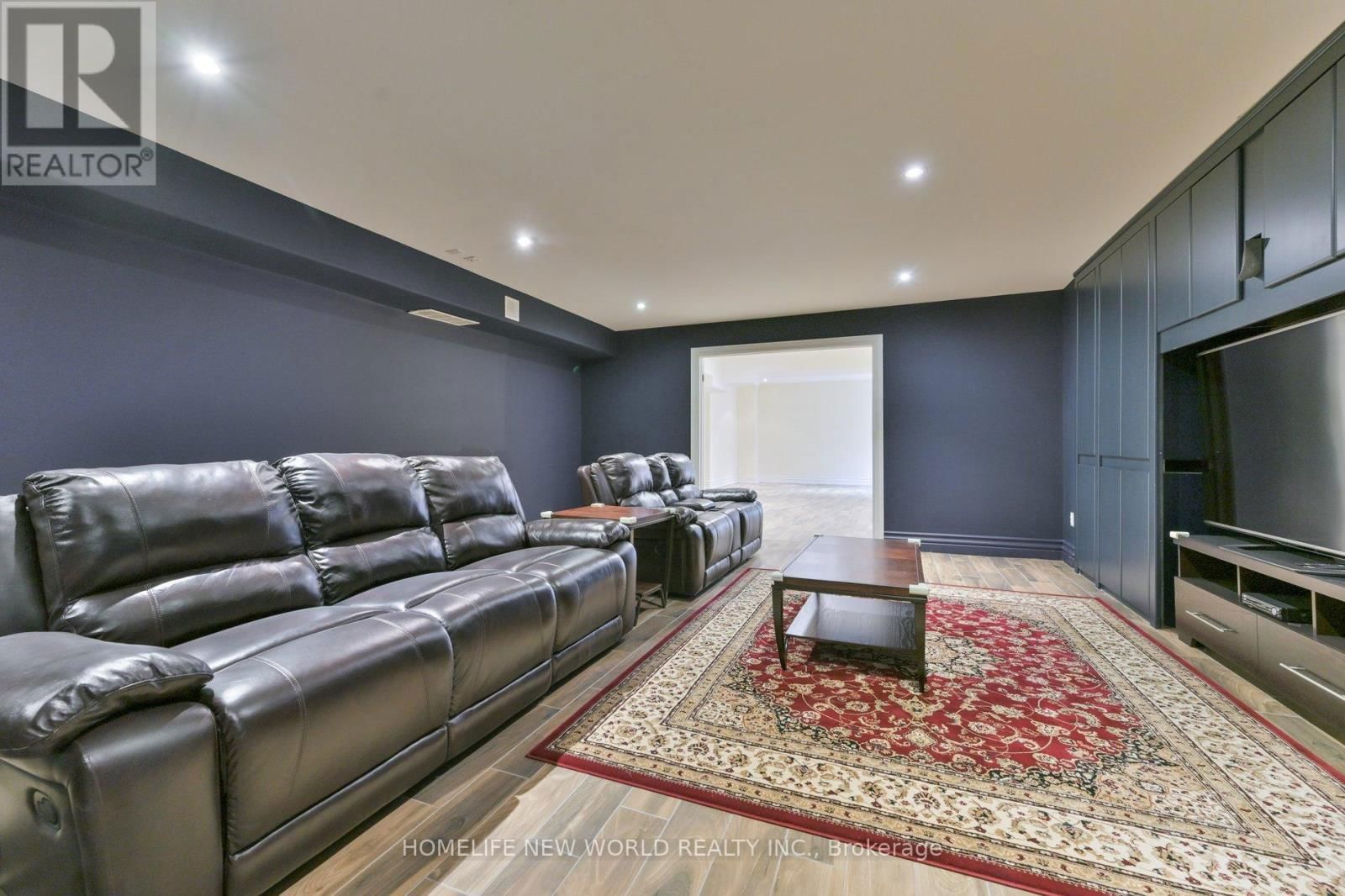 33 EVITA COURT Image 44