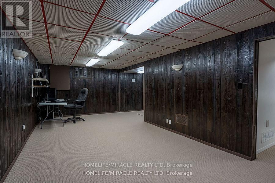 104 STUART STREET Image 11
