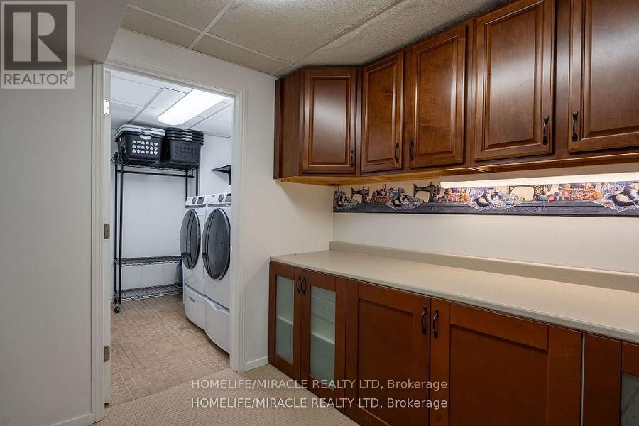 104 STUART STREET Image 14