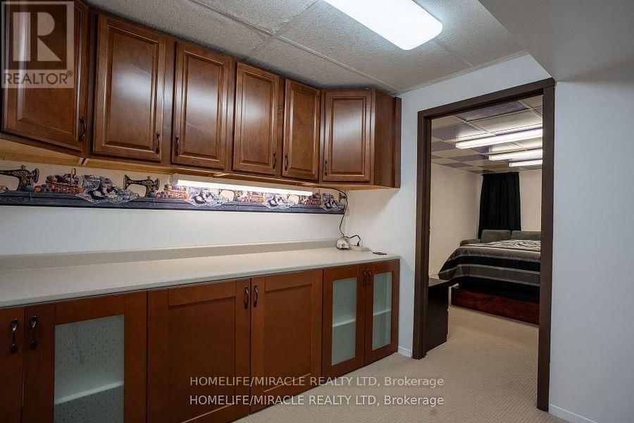 104 STUART STREET Image 15