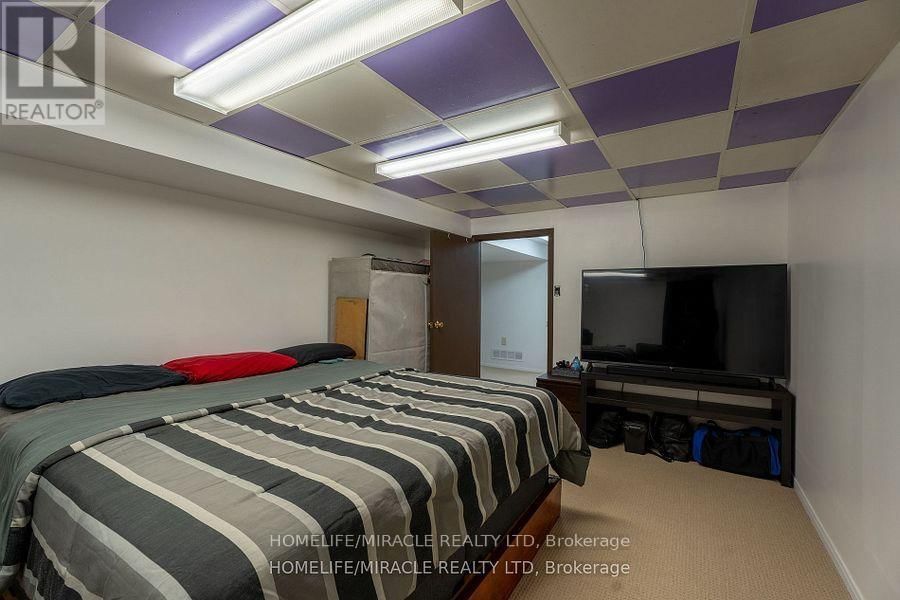 104 STUART STREET Image 16