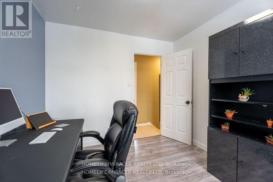 104 STUART STREET Image 21