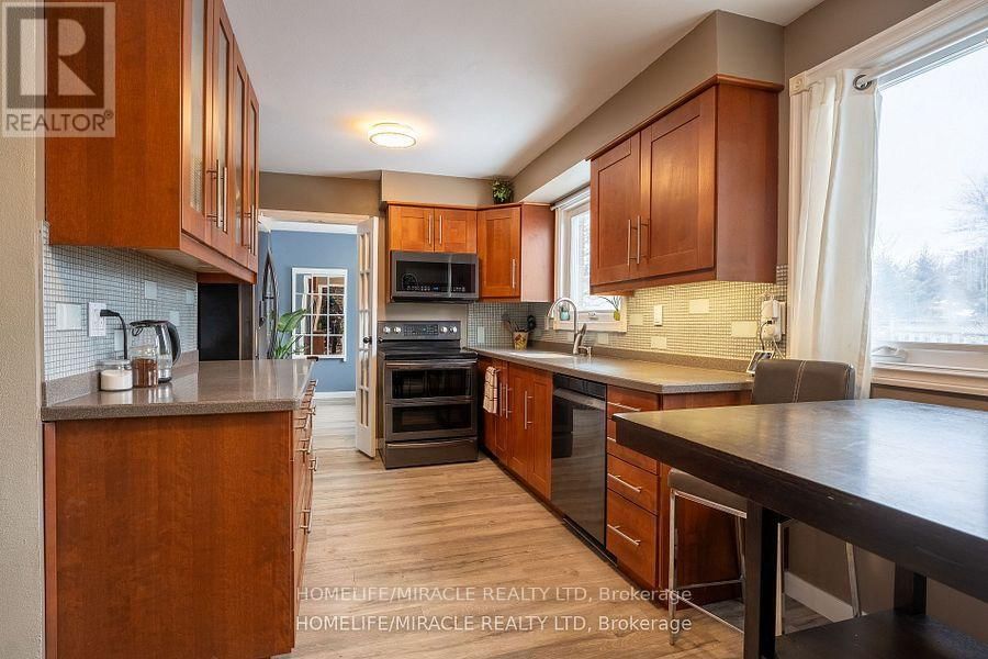 104 STUART STREET Image 3