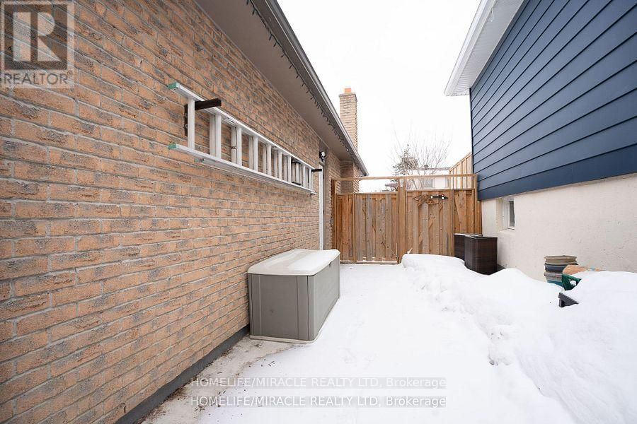 104 STUART STREET Image 31
