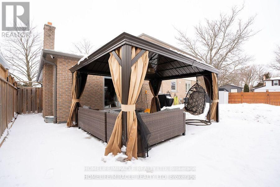 104 STUART STREET Image 32