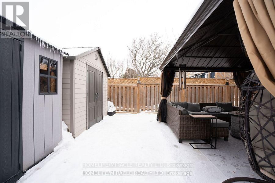 104 STUART STREET Image 33