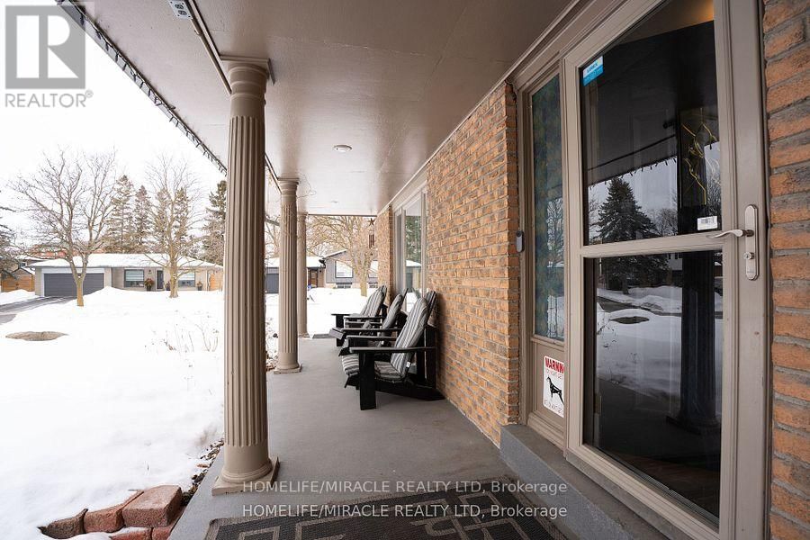 104 STUART STREET Image 35