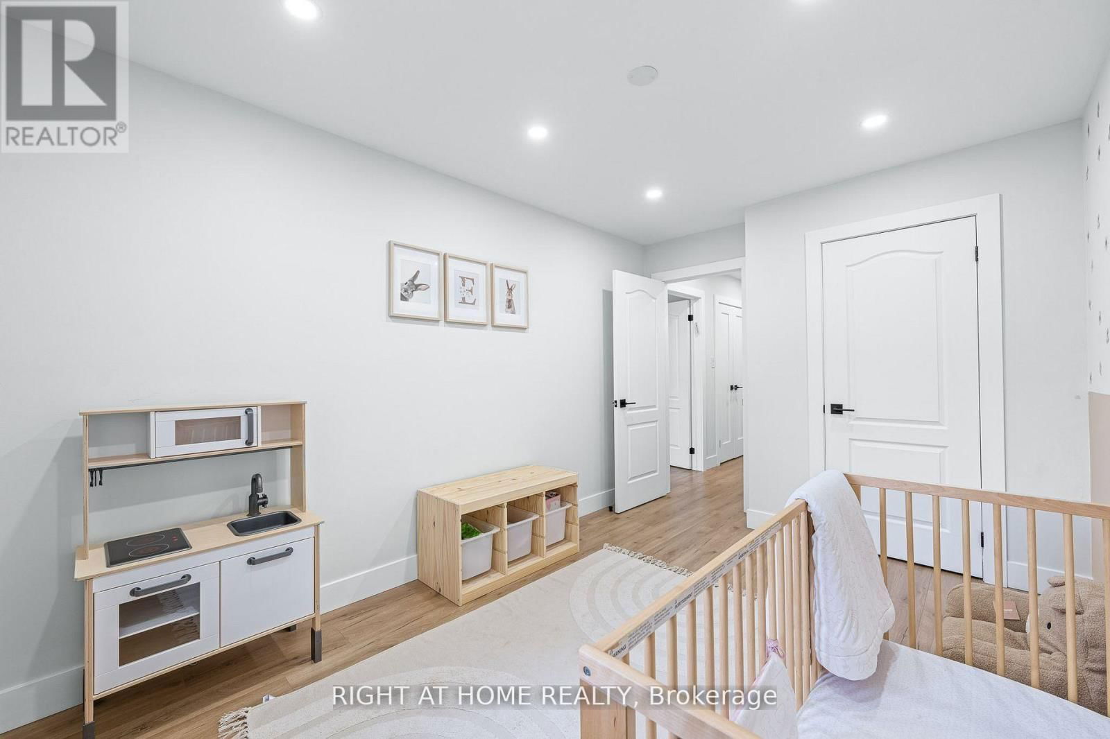 13 - 8777 DUFFERIN STREET Image 27