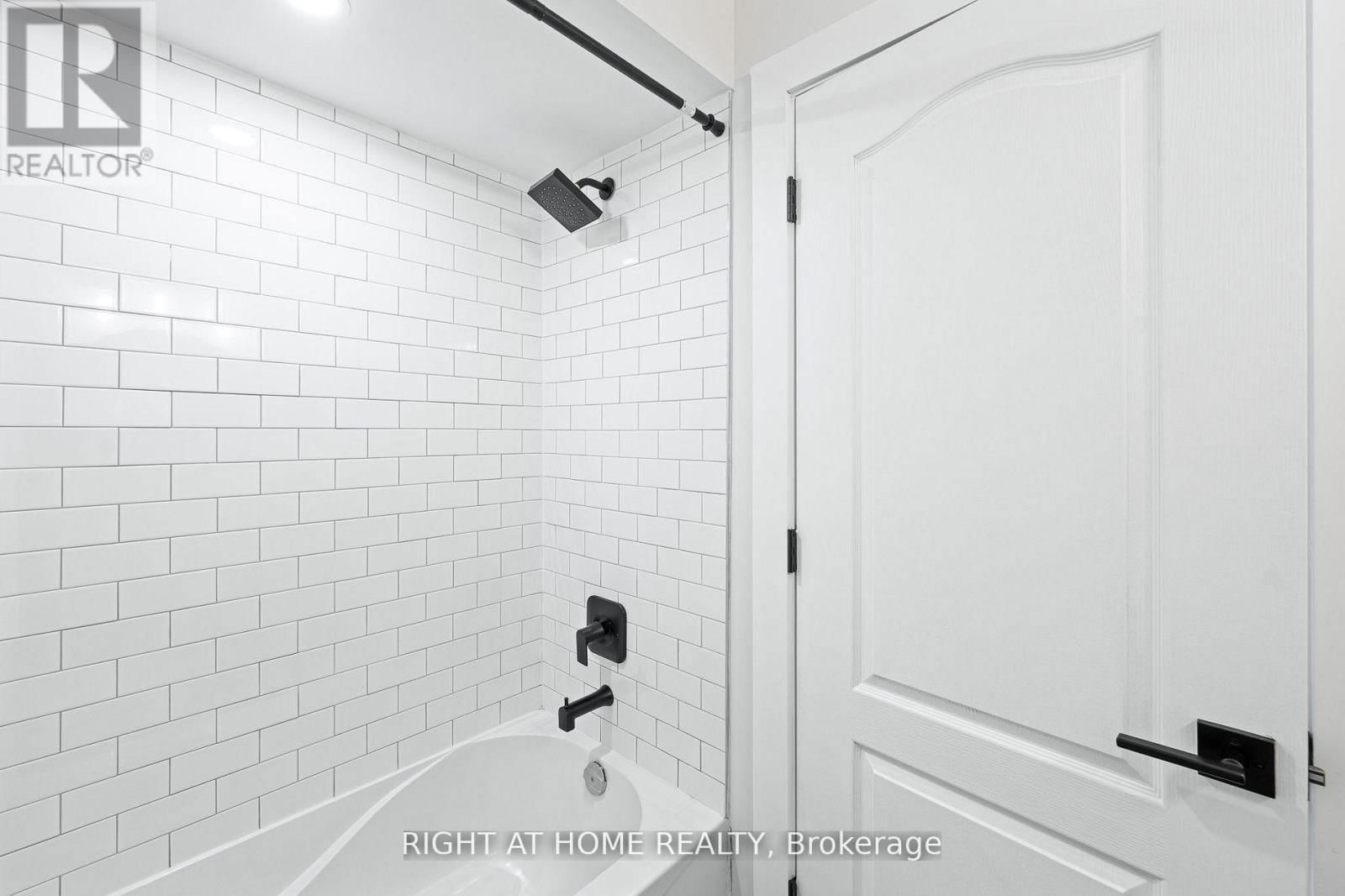 13 - 8777 DUFFERIN STREET Image 30