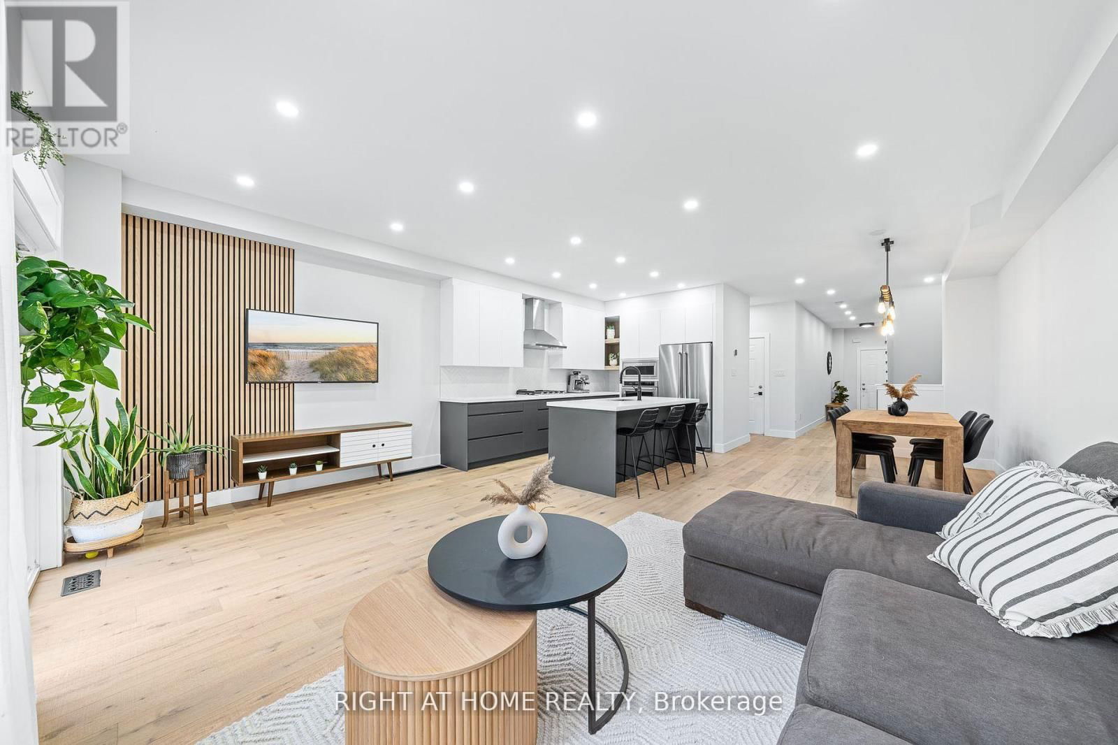 13 - 8777 DUFFERIN STREET Image 5