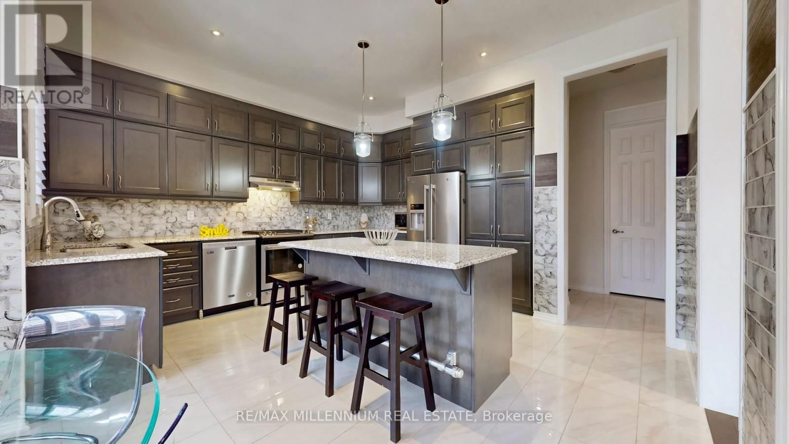 139 PIERRE BERTON BOULEVARD Image 10
