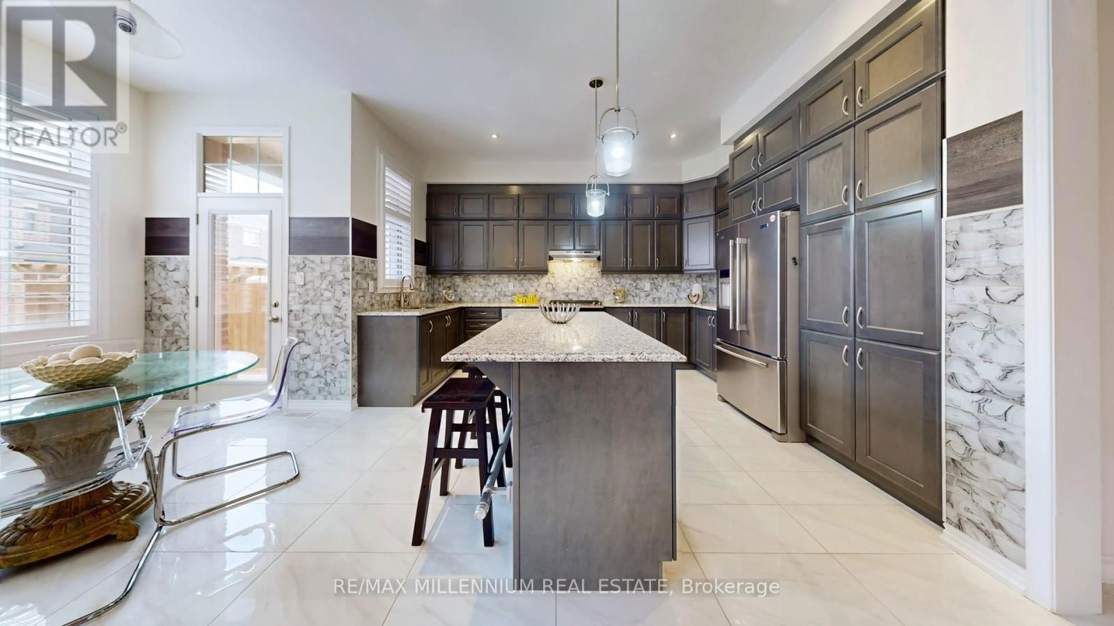 139 PIERRE BERTON BOULEVARD Image 11