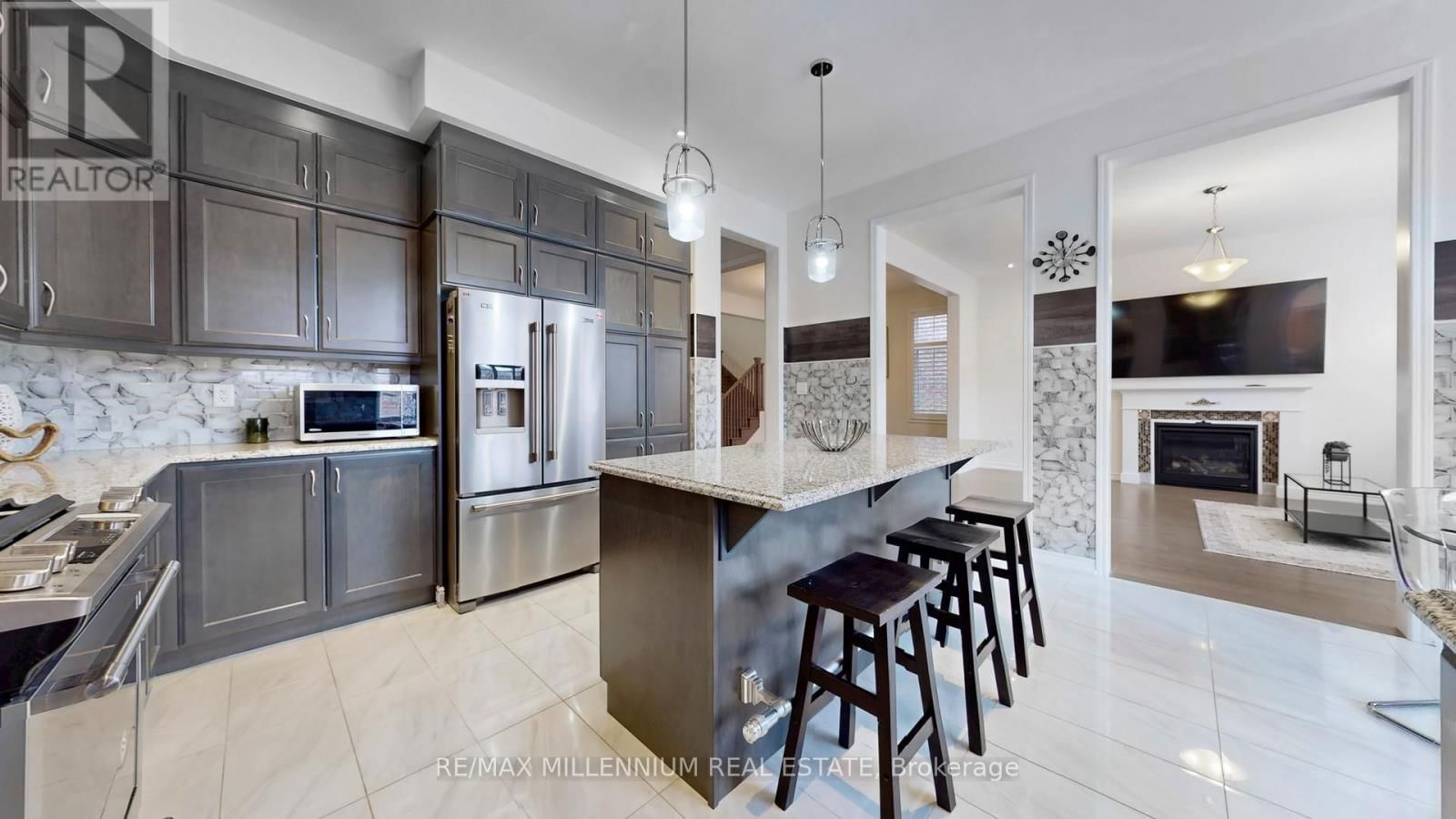 139 PIERRE BERTON BOULEVARD Image 12