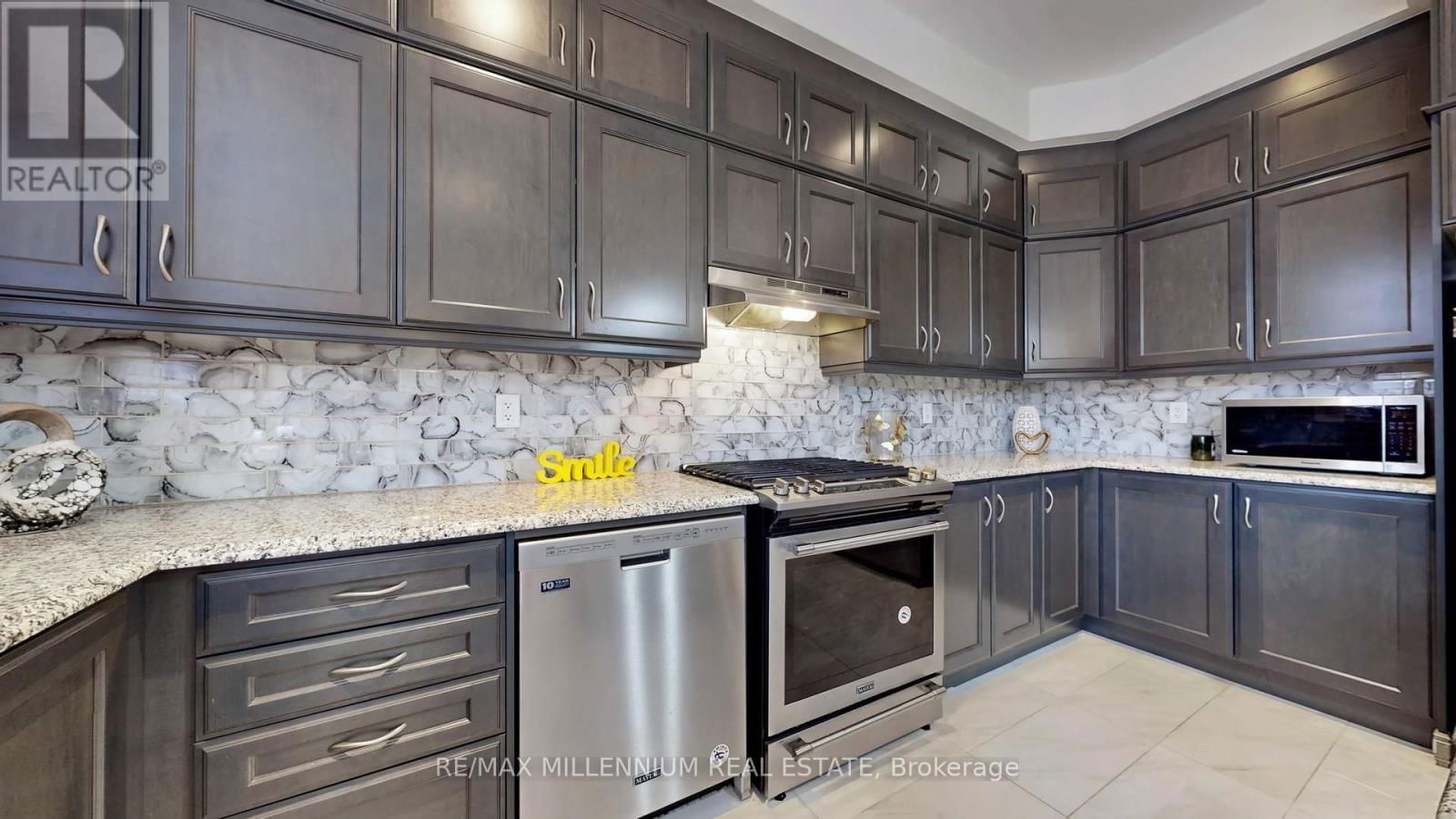 139 PIERRE BERTON BOULEVARD Image 14