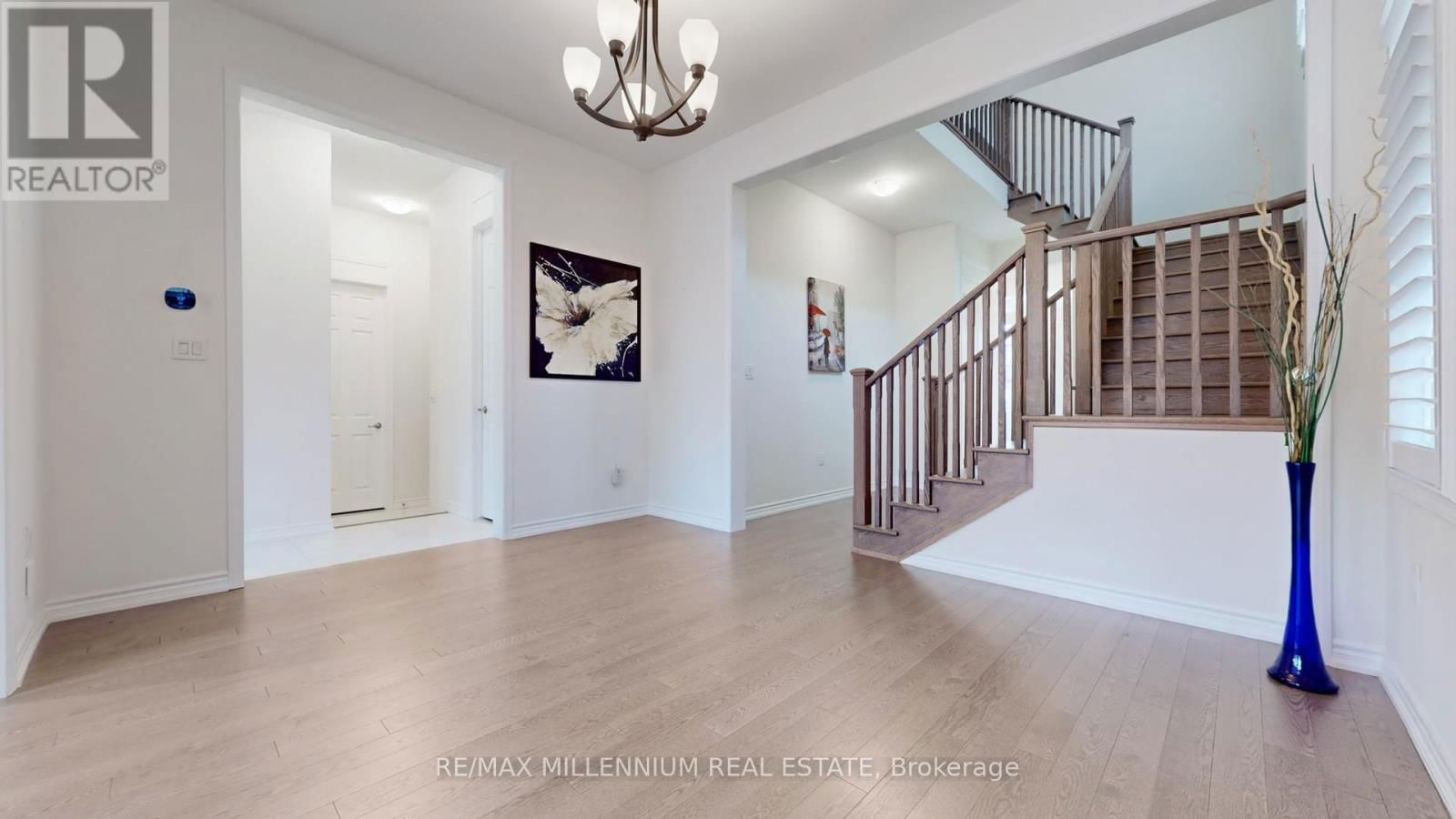 139 PIERRE BERTON BOULEVARD Image 19