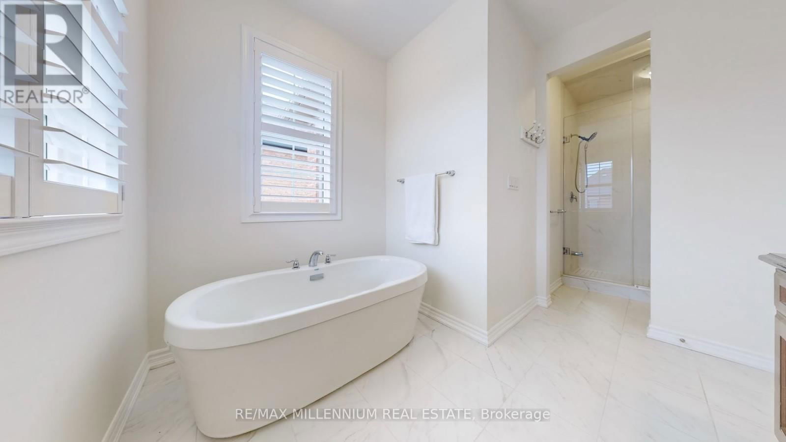 139 PIERRE BERTON BOULEVARD Image 26