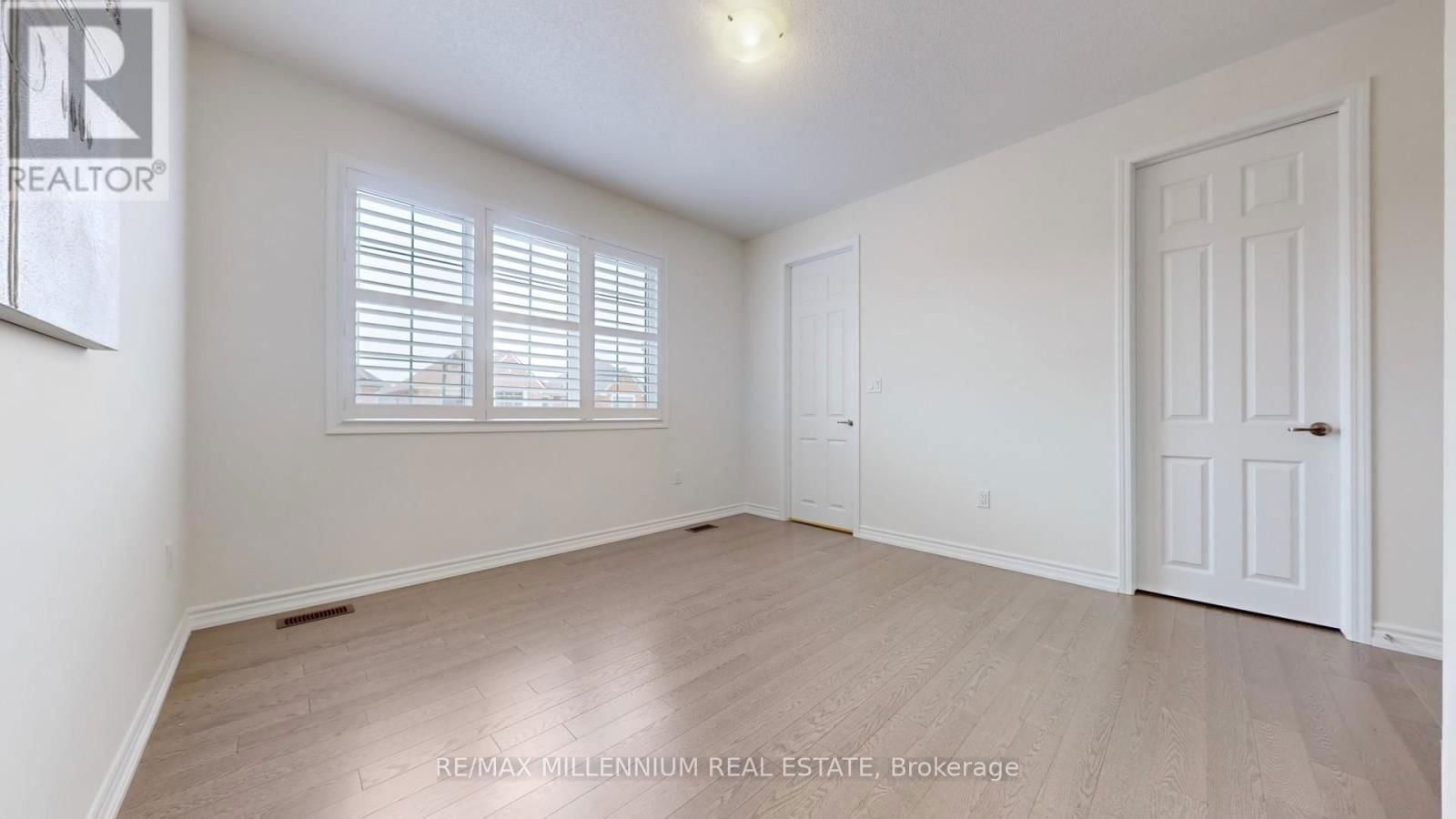 139 PIERRE BERTON BOULEVARD Image 30