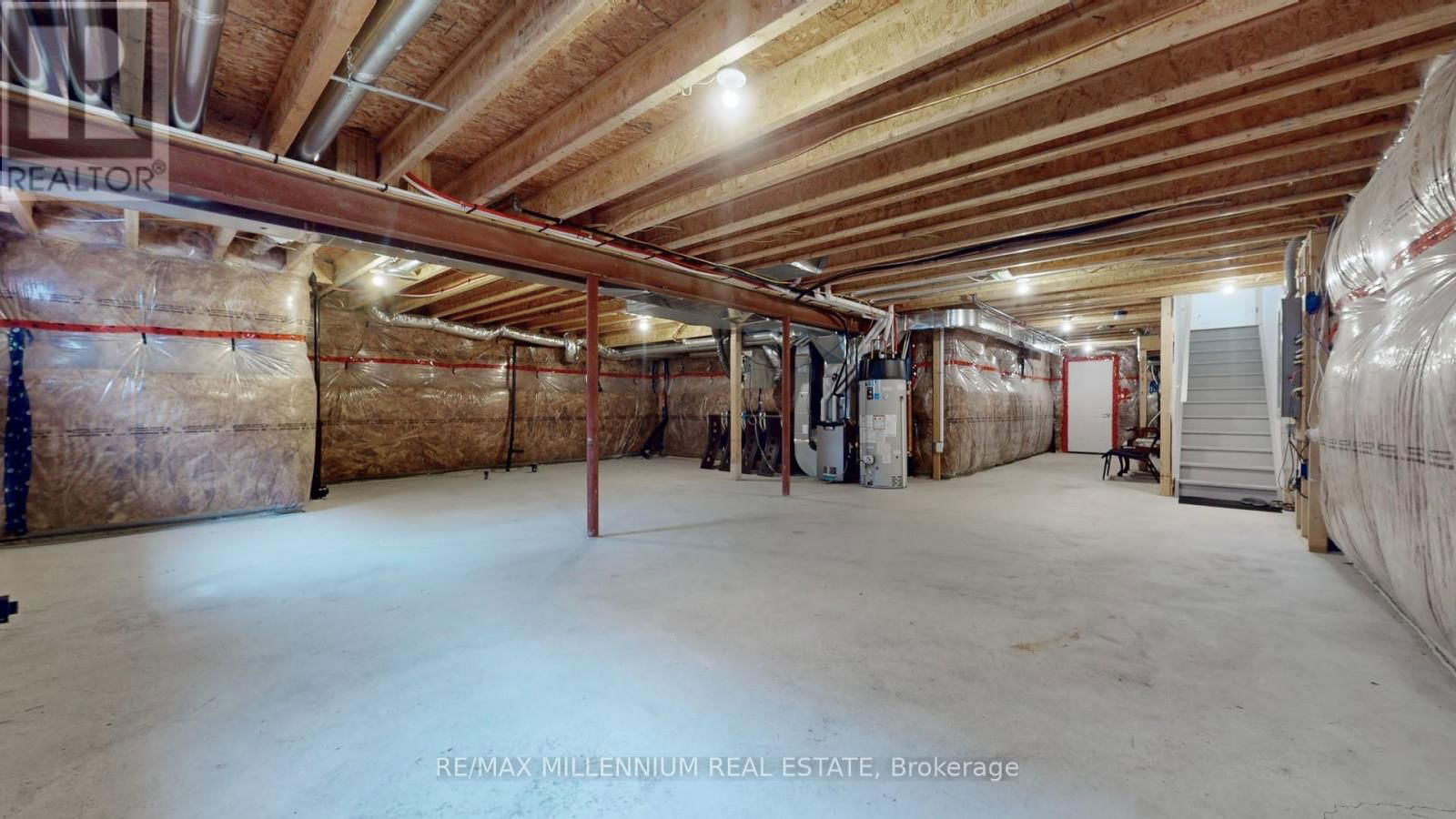 139 PIERRE BERTON BOULEVARD Image 32