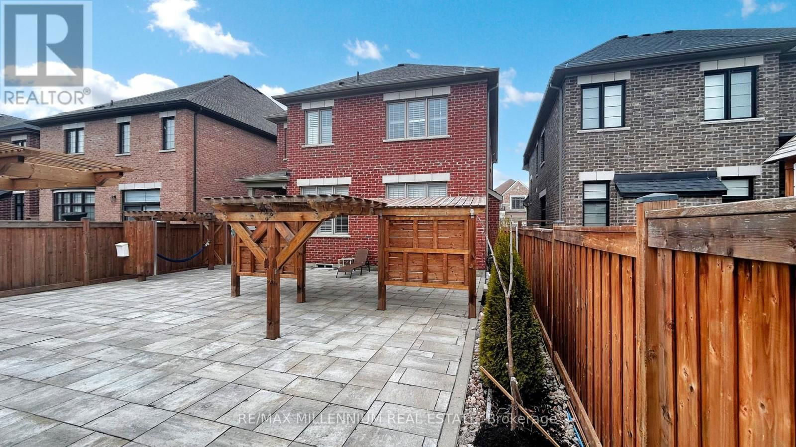 139 PIERRE BERTON BOULEVARD Image 41