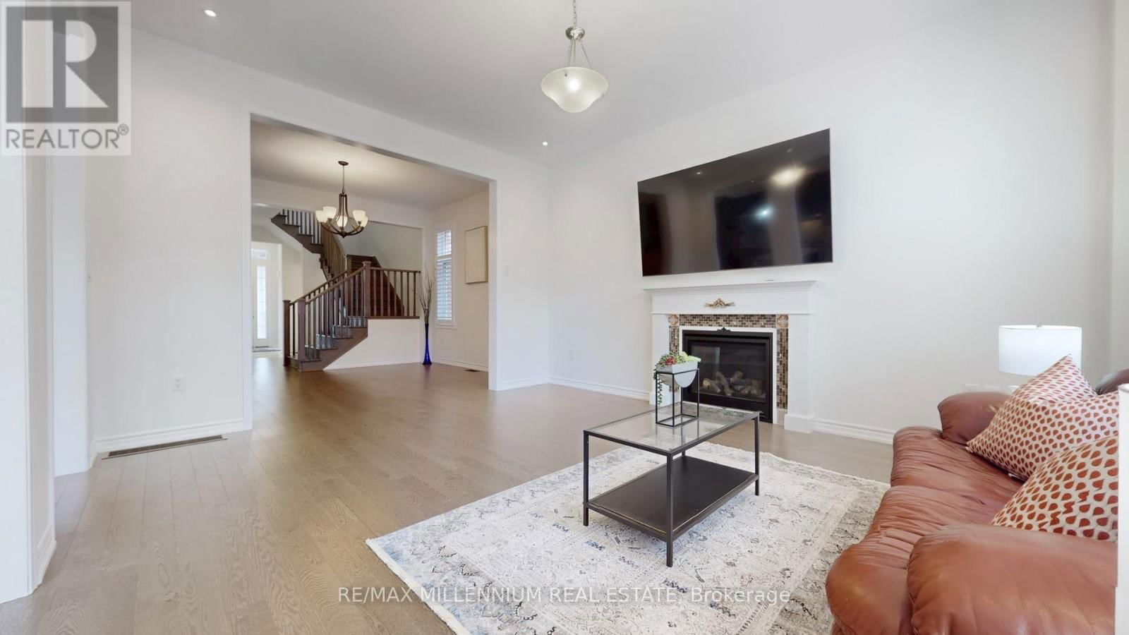 139 PIERRE BERTON BOULEVARD Image 7