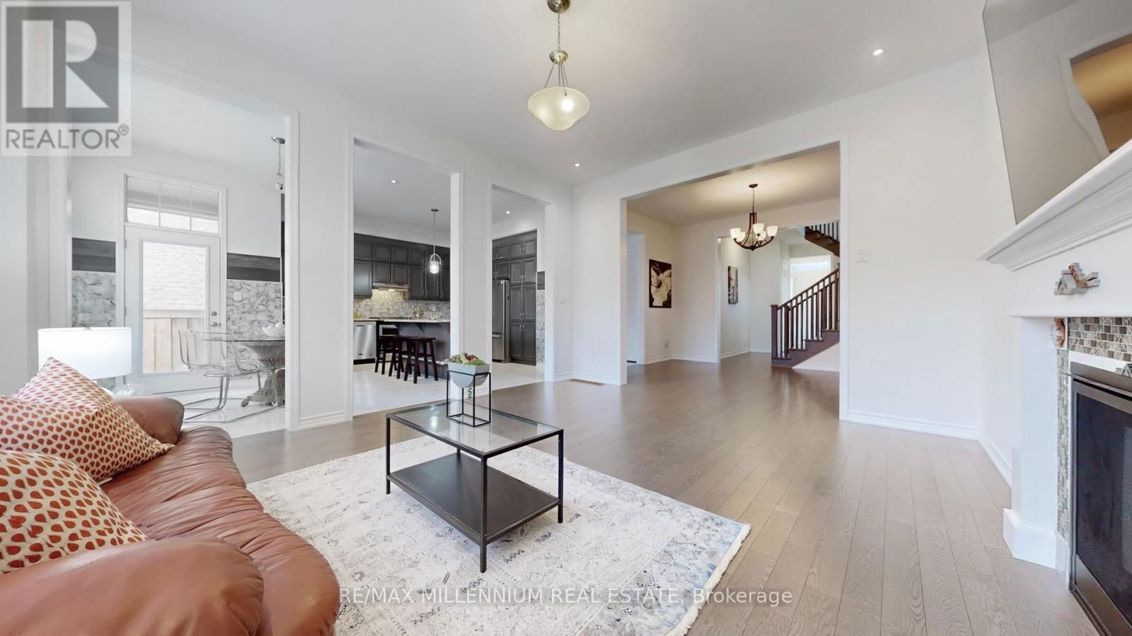 139 PIERRE BERTON BOULEVARD Image 8