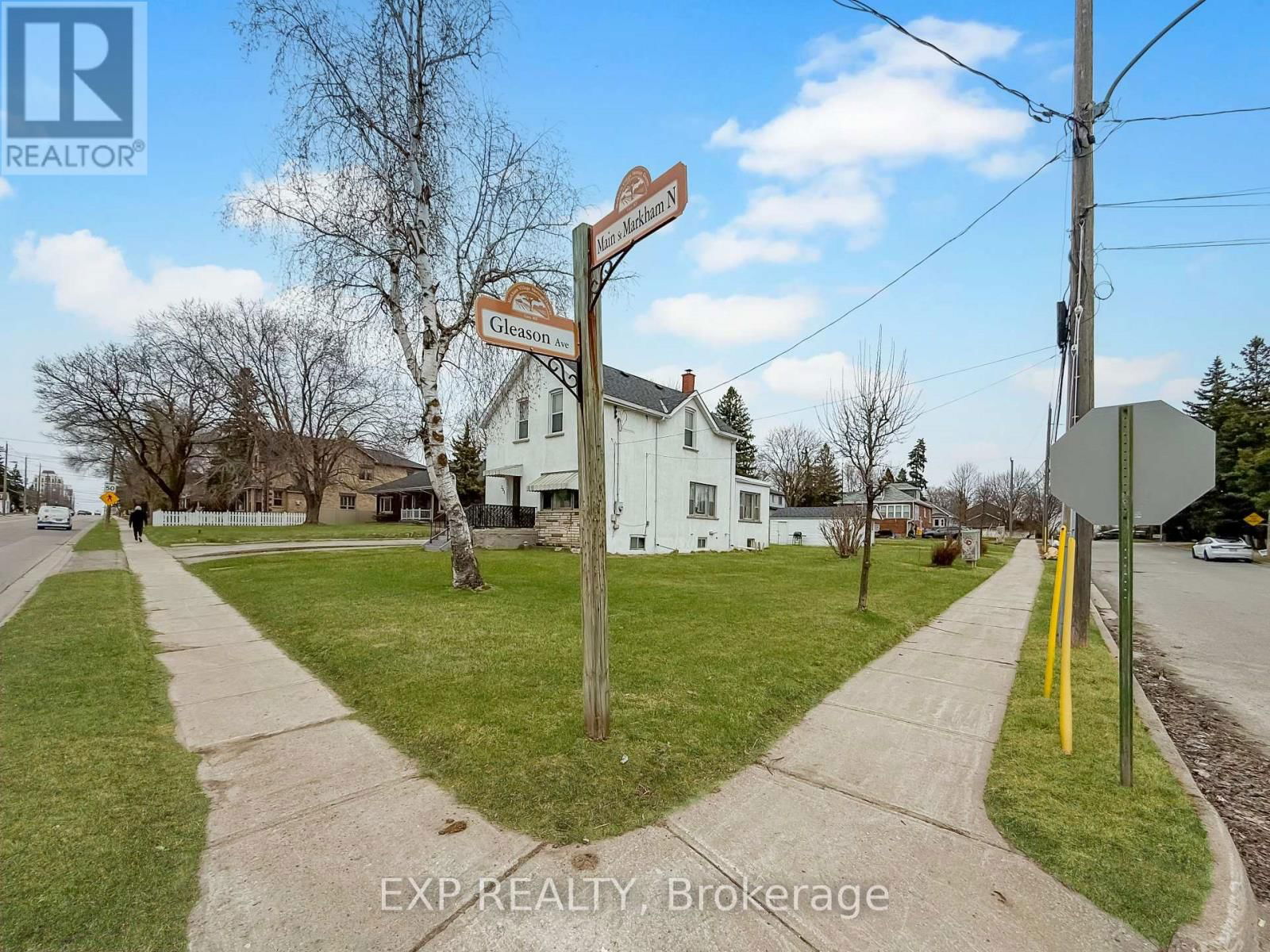 Upper - 283 MAIN STREET NORTH Image 17