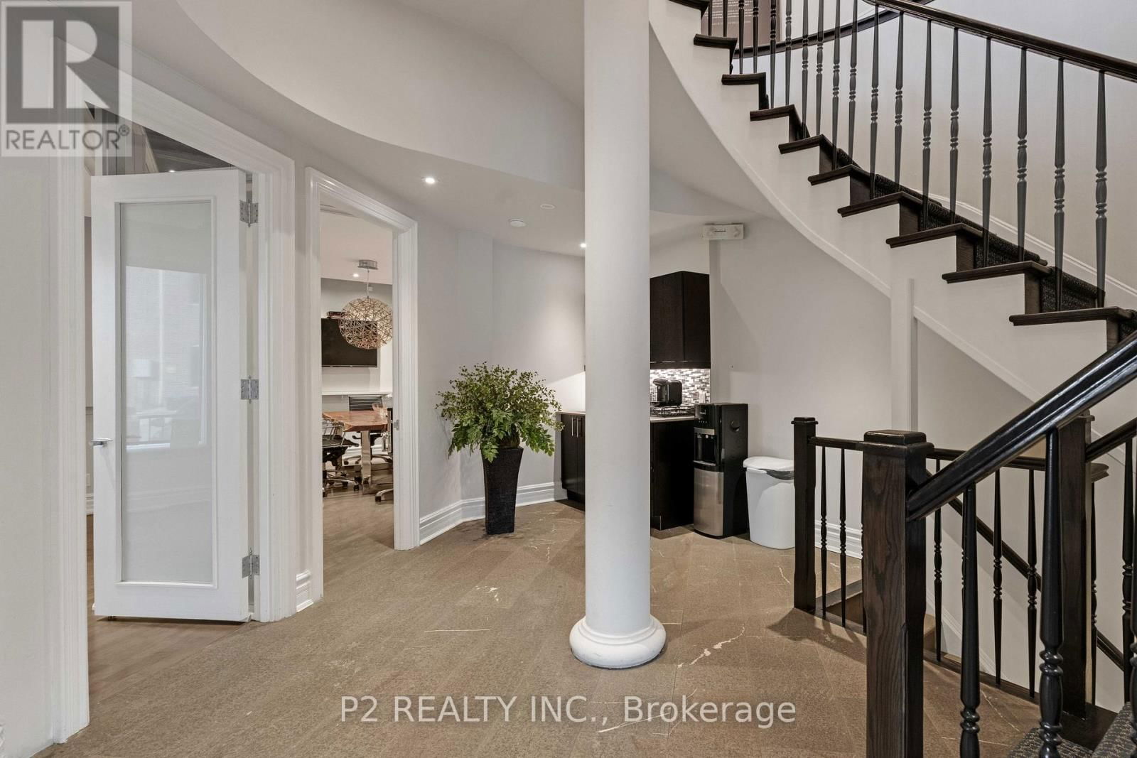 4 - 30 WERTHEIM COURT Image 6