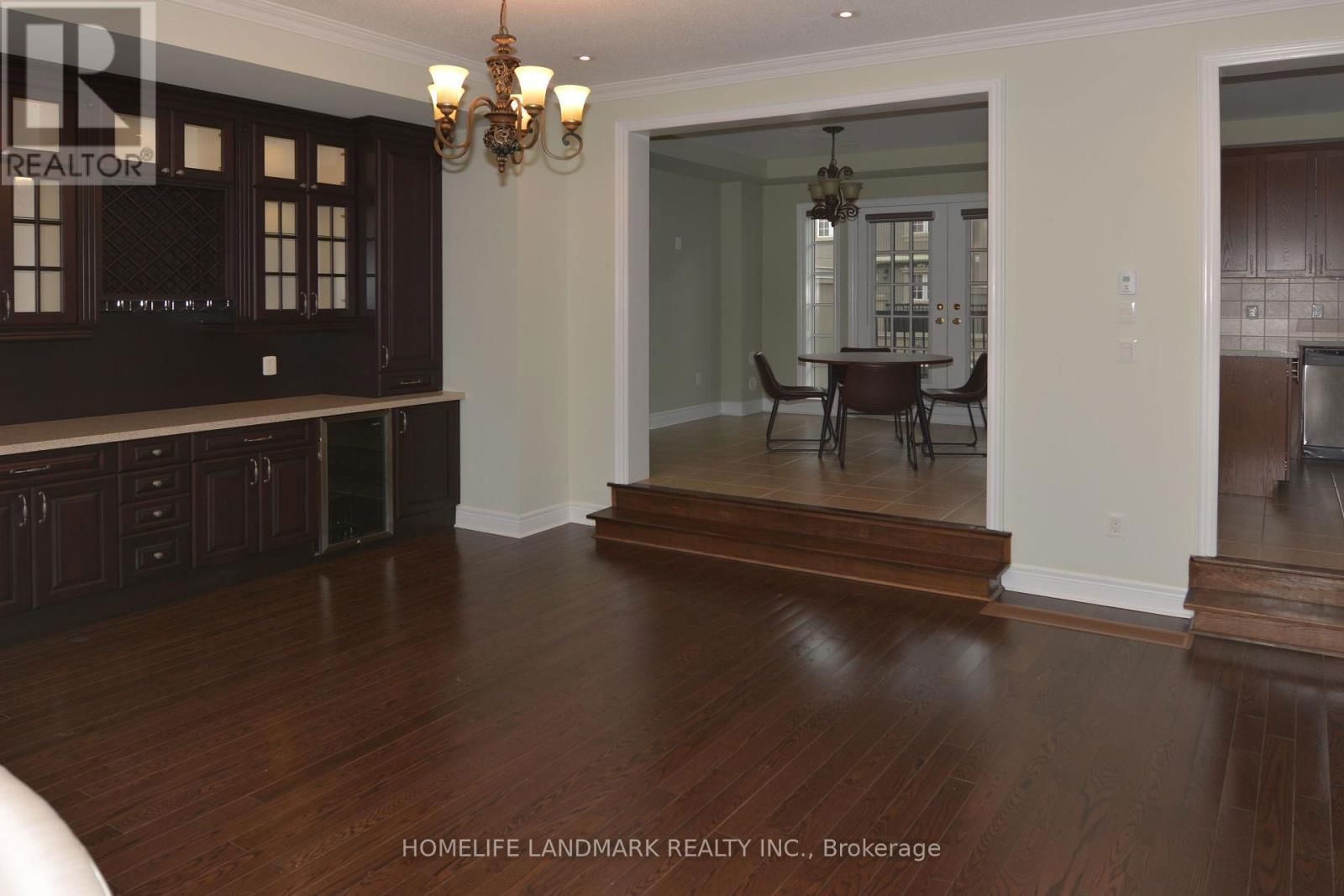 63 ROUGE VALLEY DRIVE WEST Image 10
