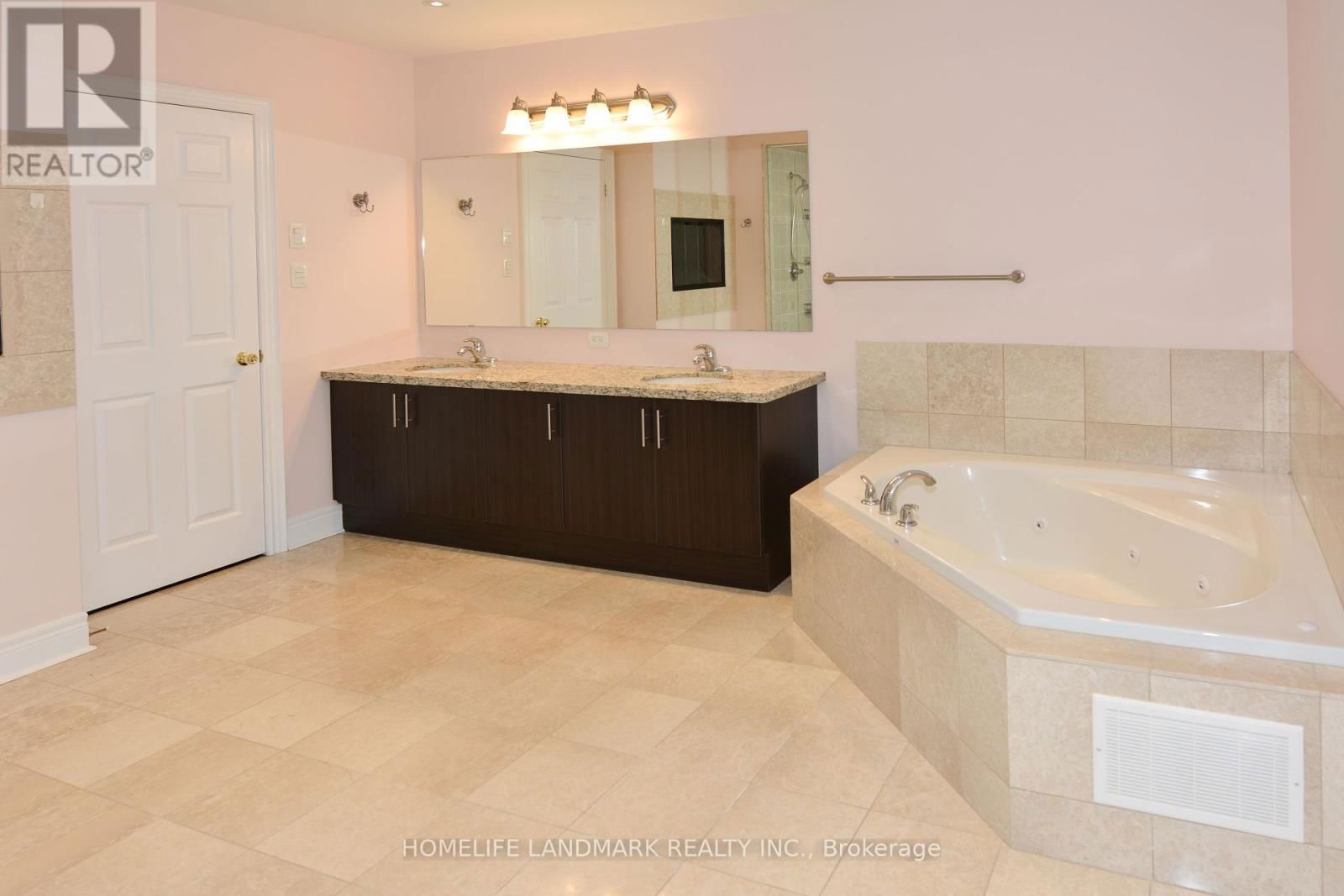 63 ROUGE VALLEY DRIVE WEST Image 24