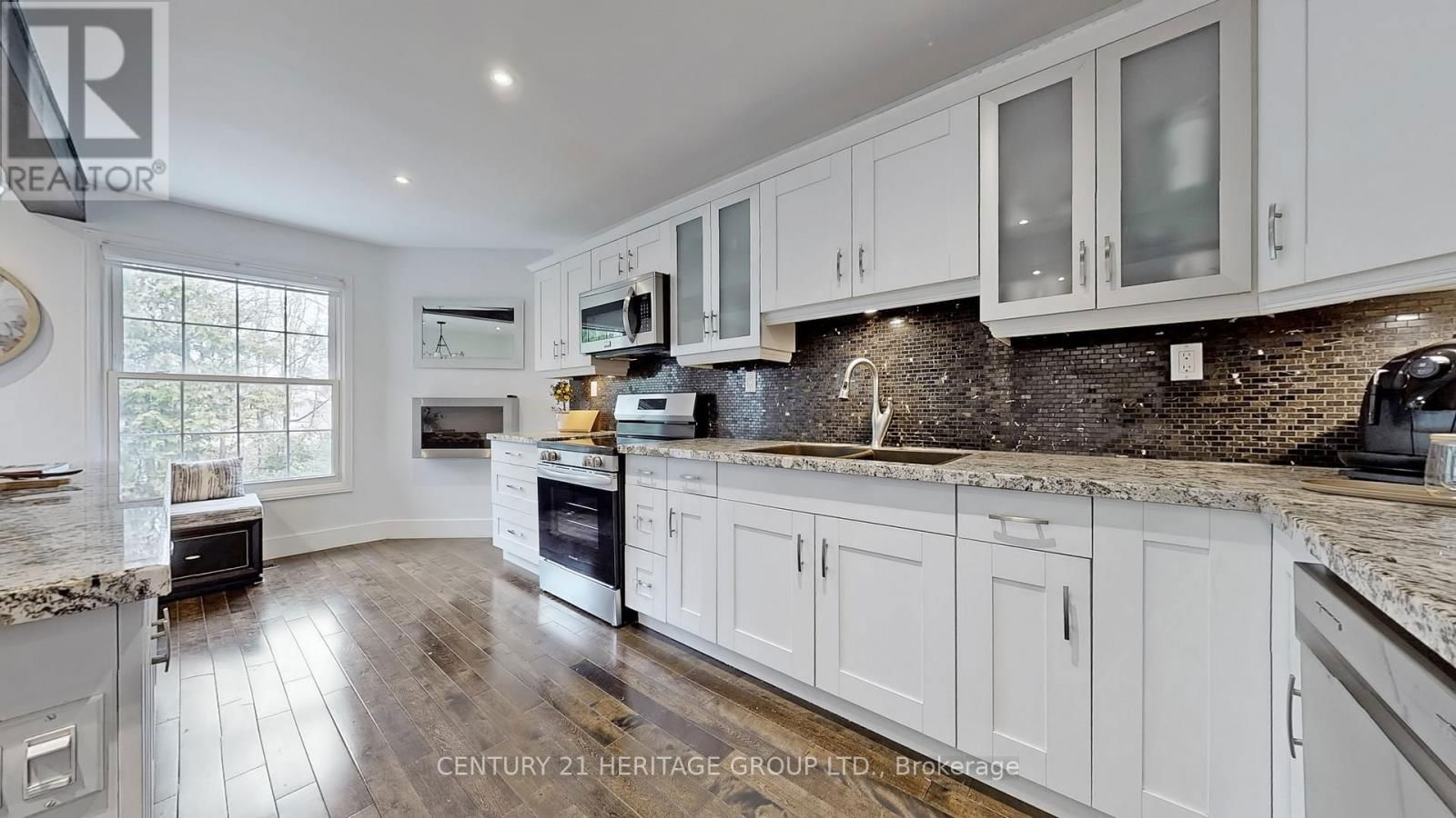 33 BRAMBLE WAY Image 11