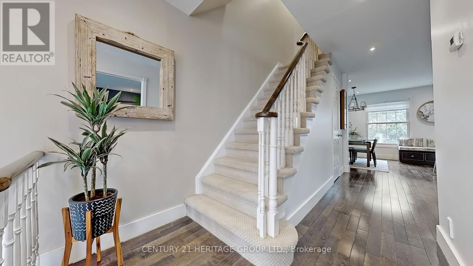 33 BRAMBLE WAY Image 22