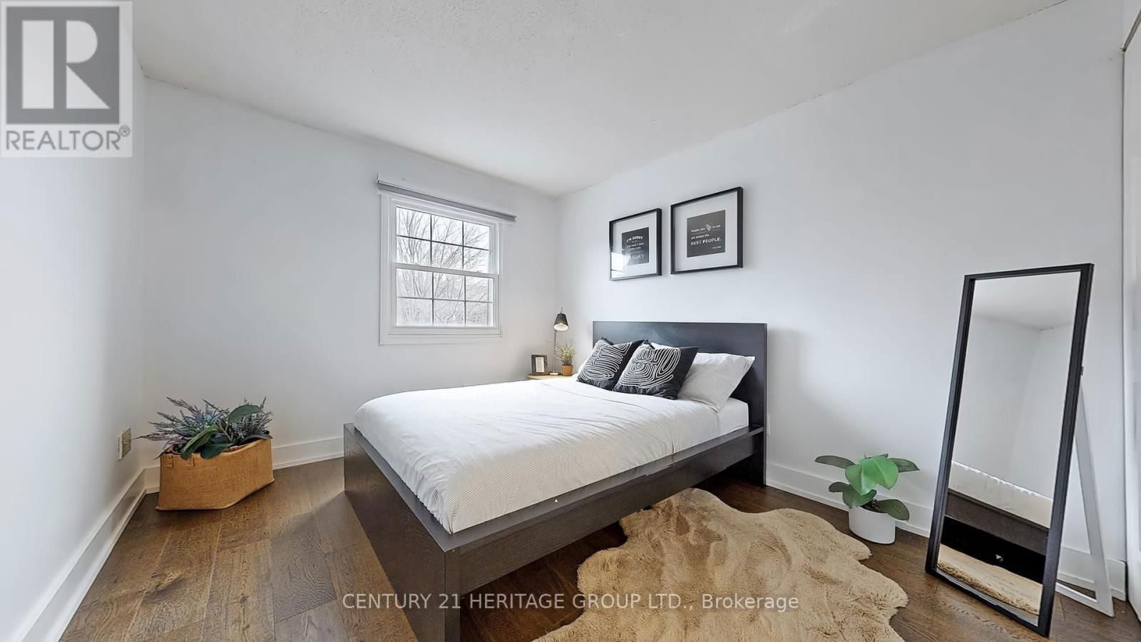 33 BRAMBLE WAY Image 30