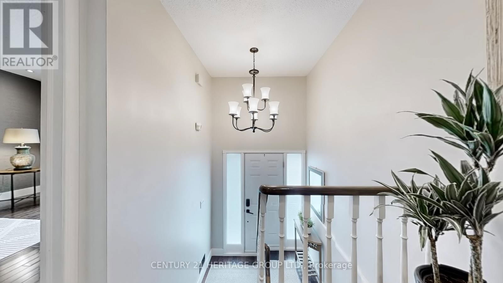 33 BRAMBLE WAY Image 36