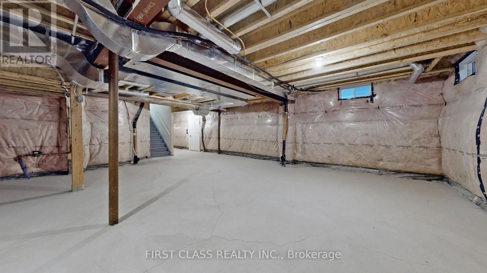 135 CARRIAGE SHOP BEND Image 45