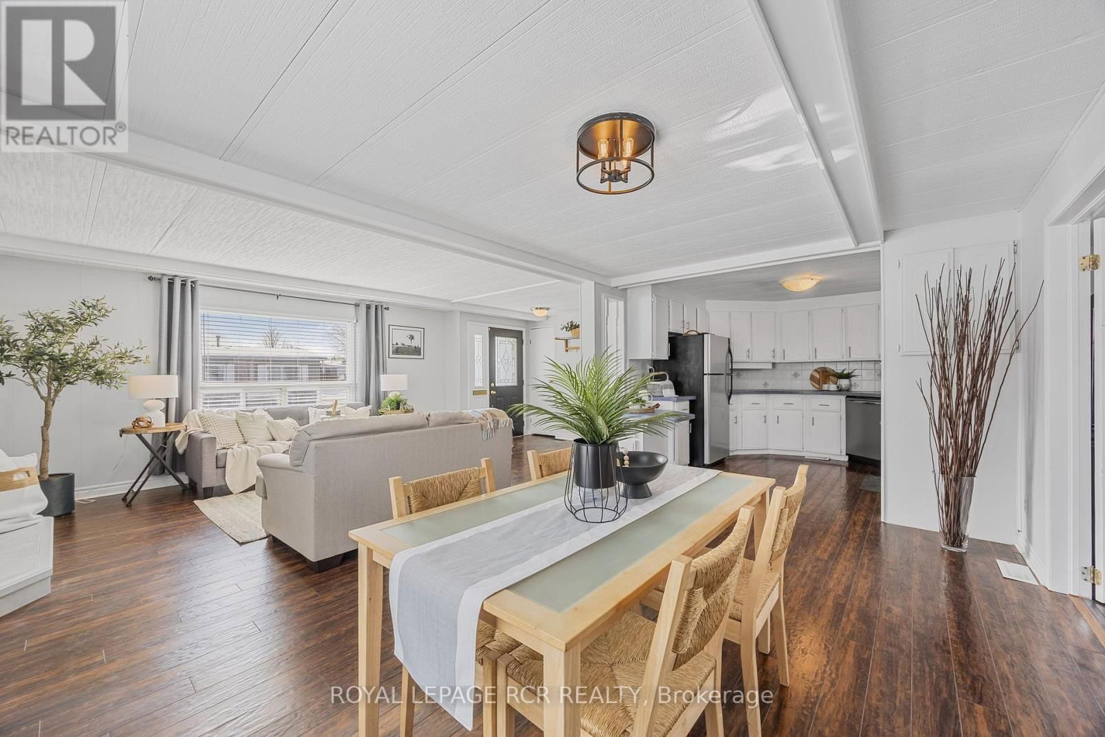 4 LINDEN LANE Image 13