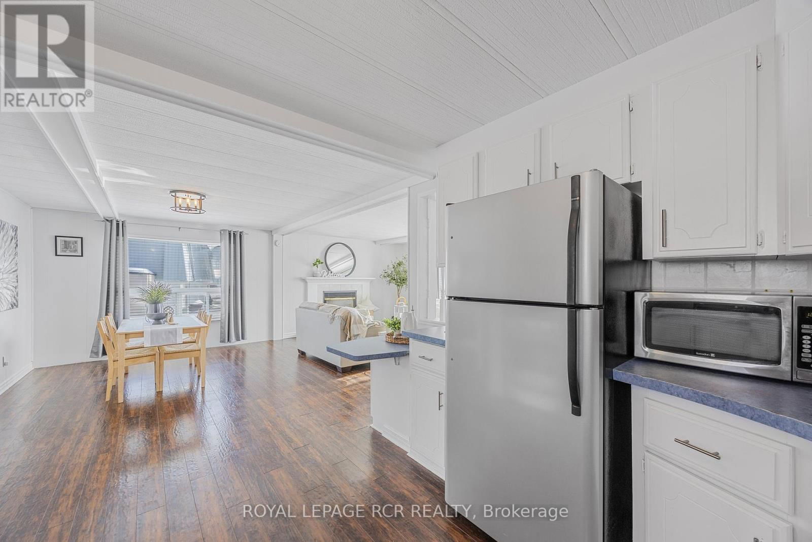 4 LINDEN LANE Image 19