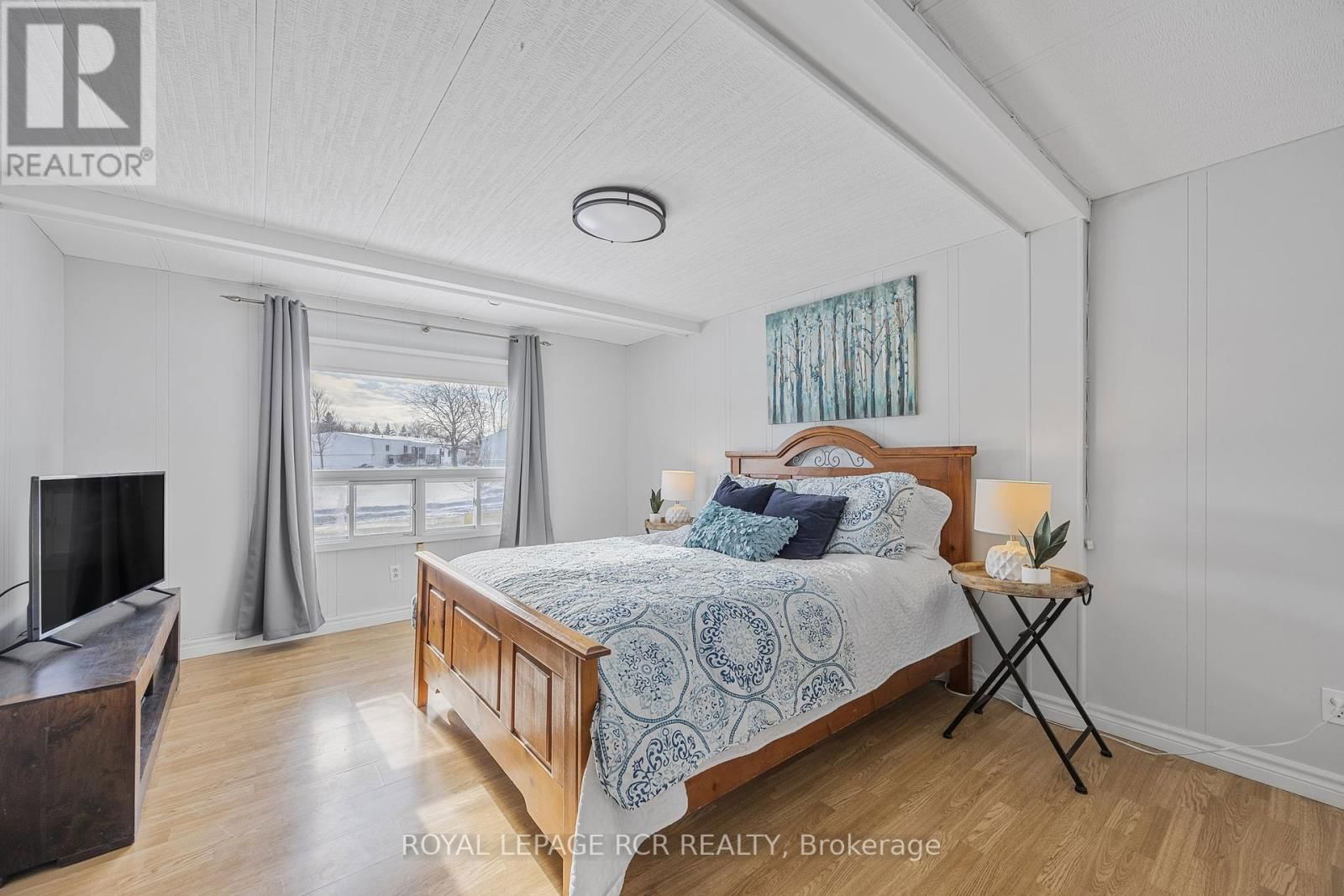 4 LINDEN LANE Image 29