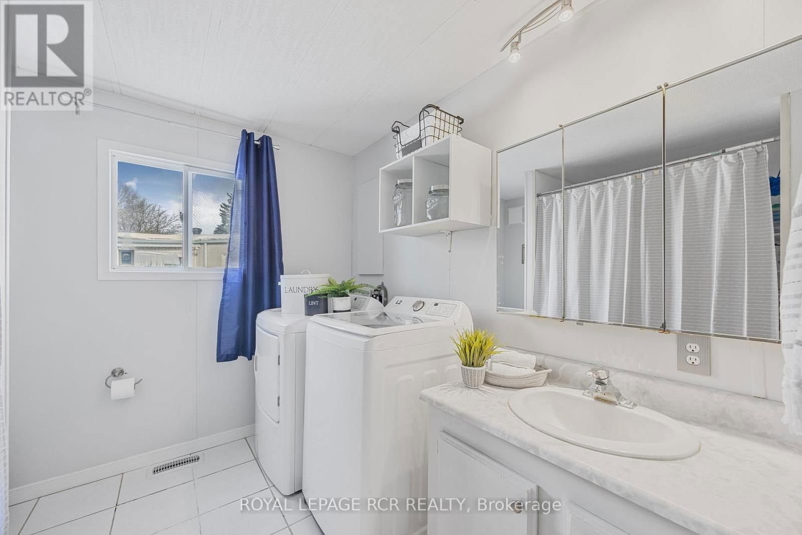 4 LINDEN LANE Image 32