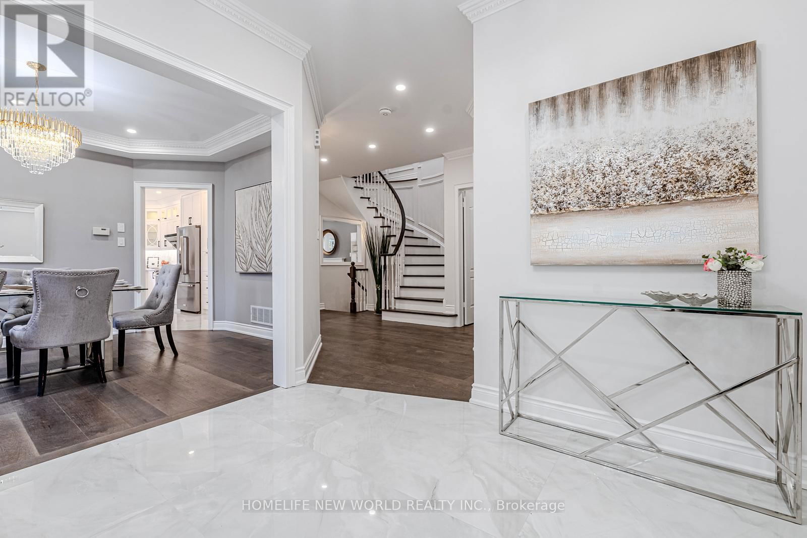 11 FORTUNE CRESCENT Image 1