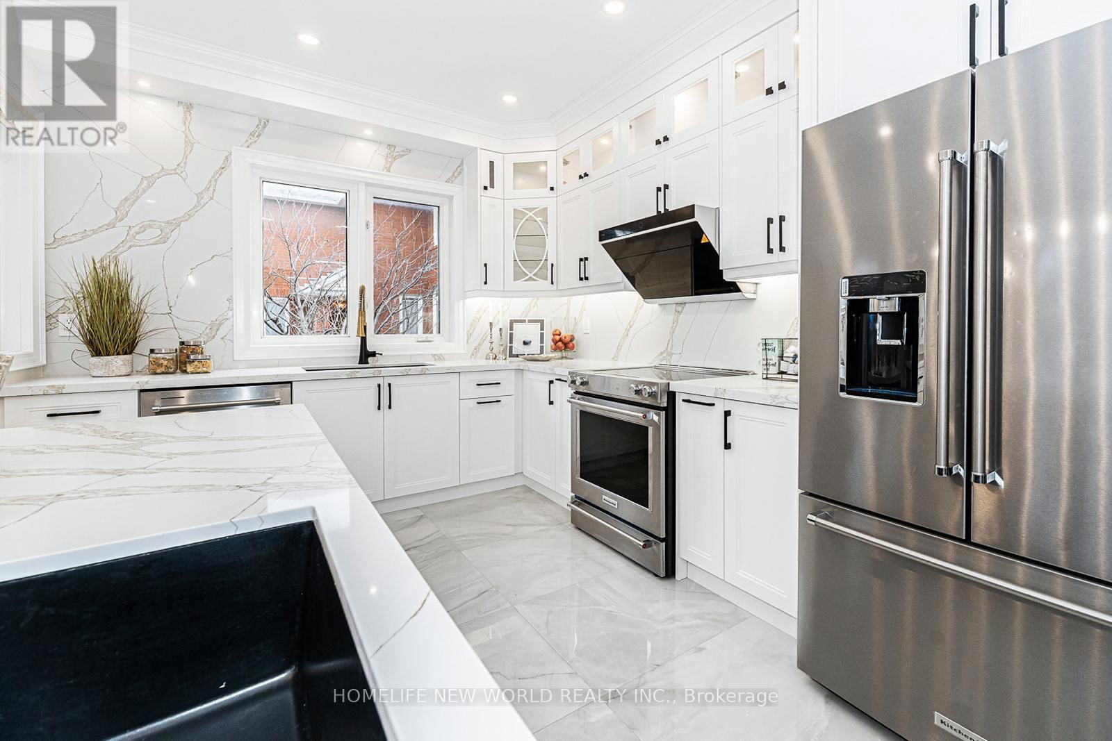 11 FORTUNE CRESCENT Image 12