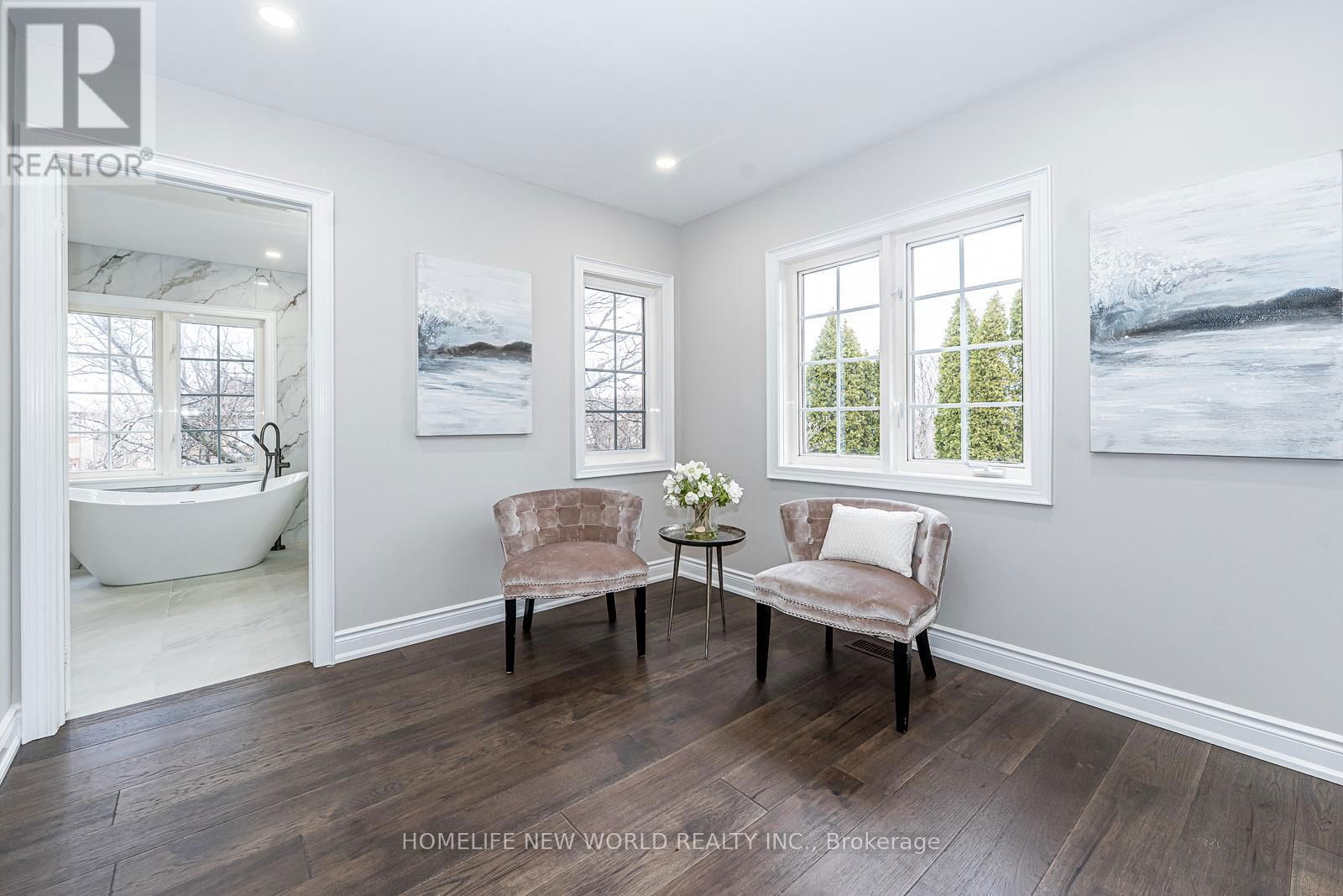 11 FORTUNE CRESCENT Image 23