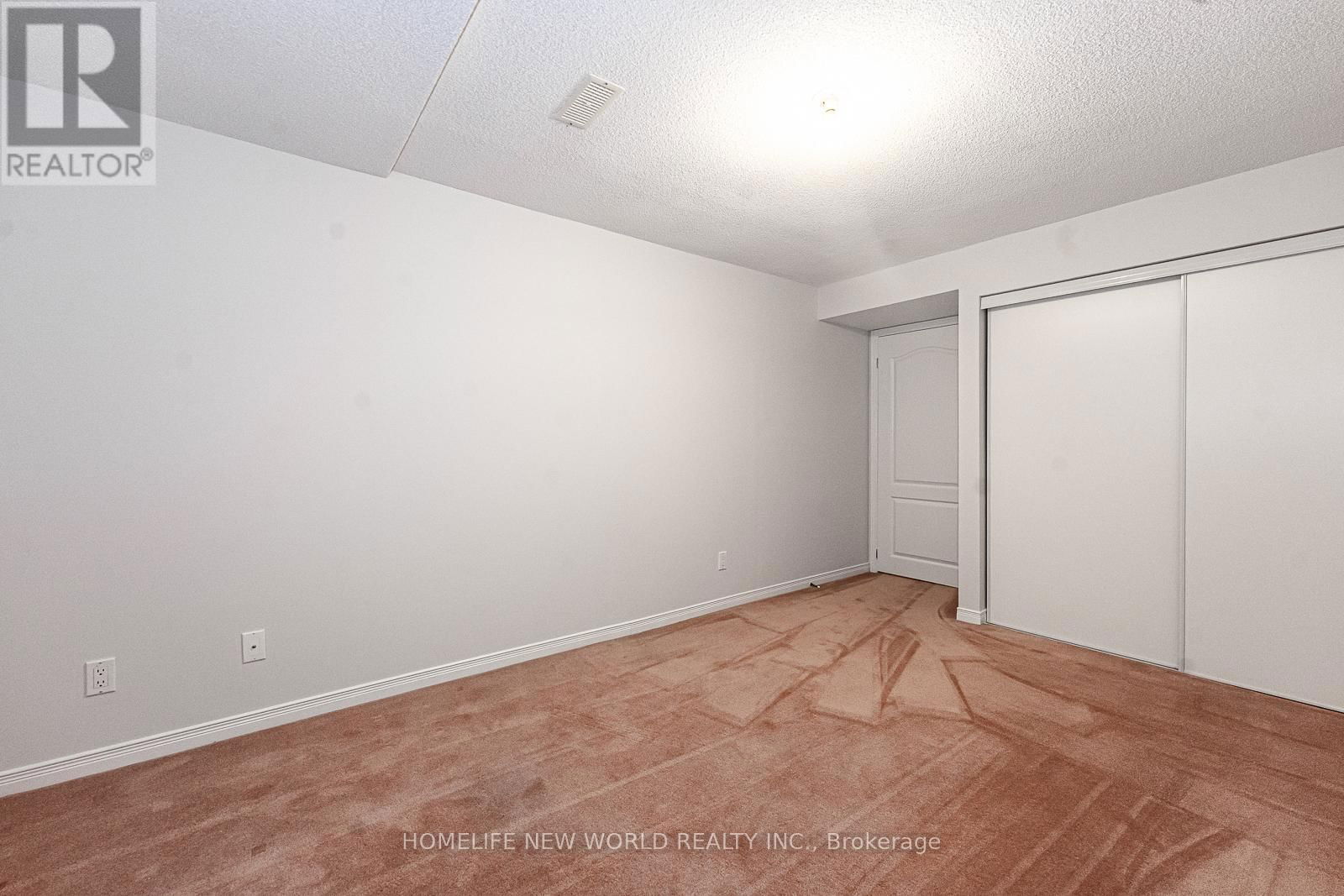 11 FORTUNE CRESCENT Image 39