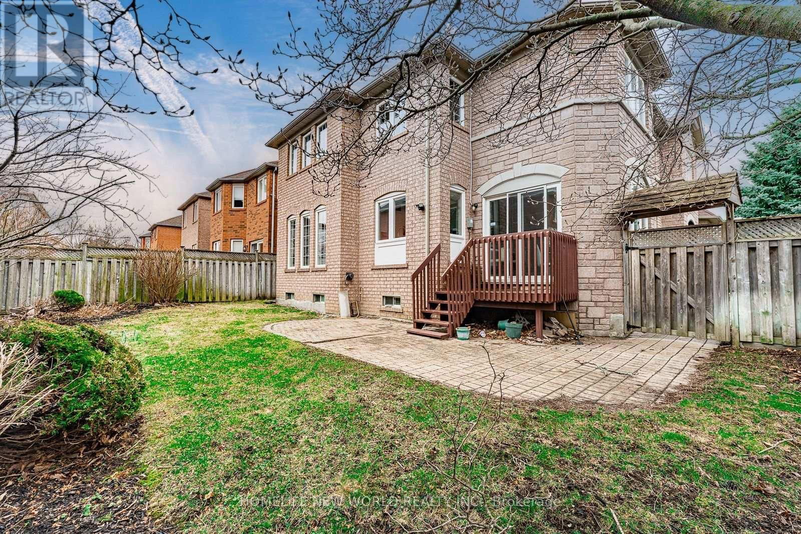 11 FORTUNE CRESCENT Image 49