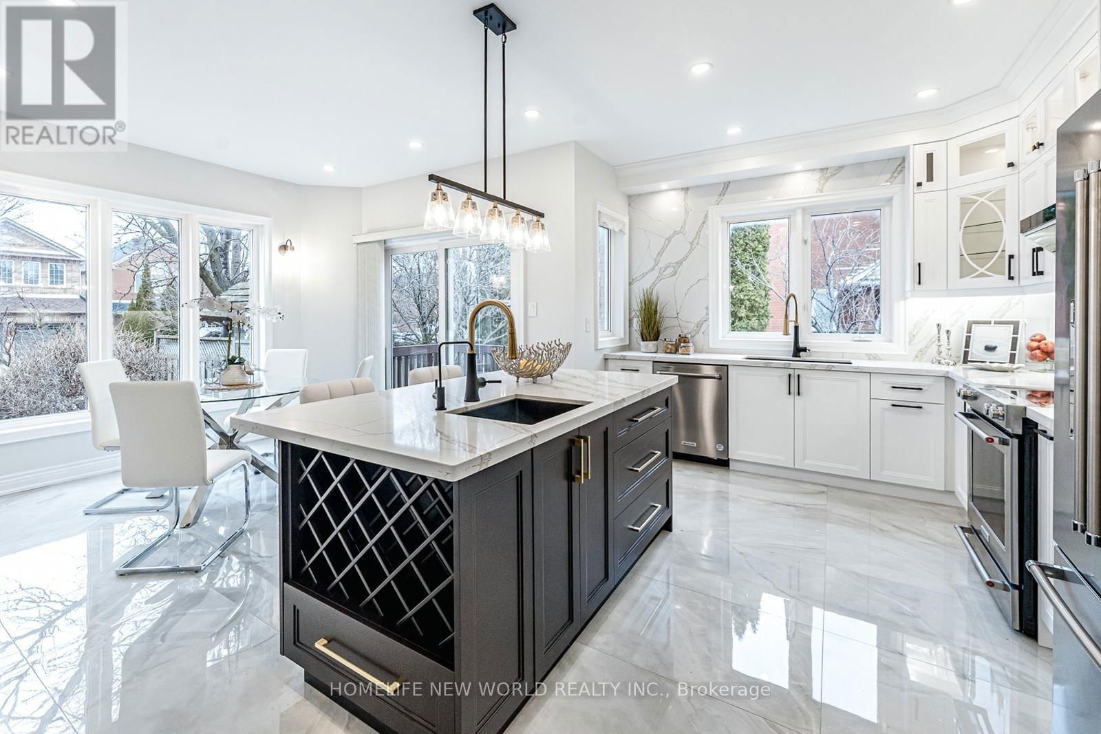 11 FORTUNE CRESCENT Image 9