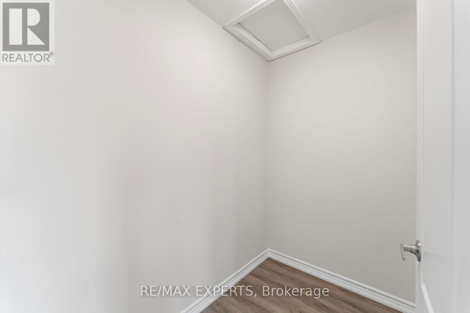 40 BENJAMIN HOOD CRESCENT Image 24