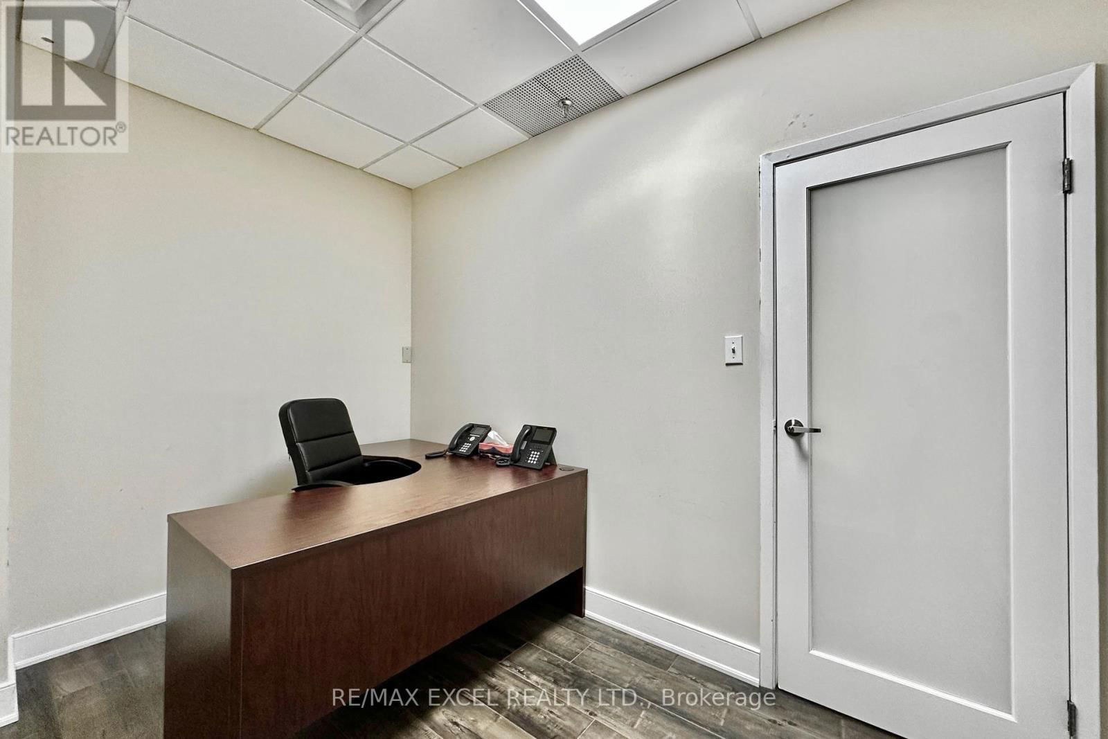 407 - 3950 14TH AVENUE Image 11